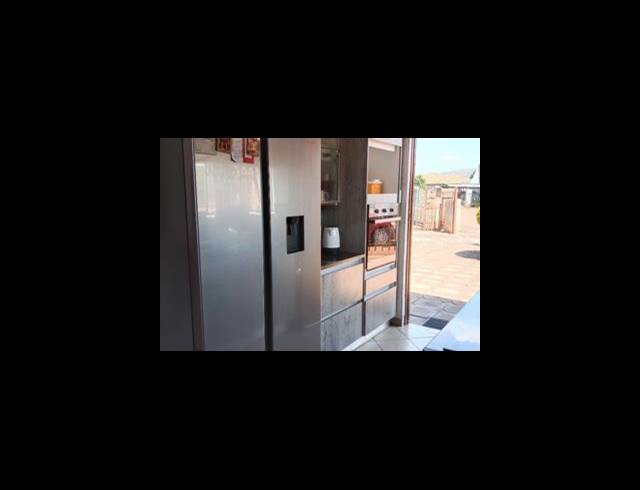 3 BEDROOM HOUSE FOR SALE IN THERESAPARK